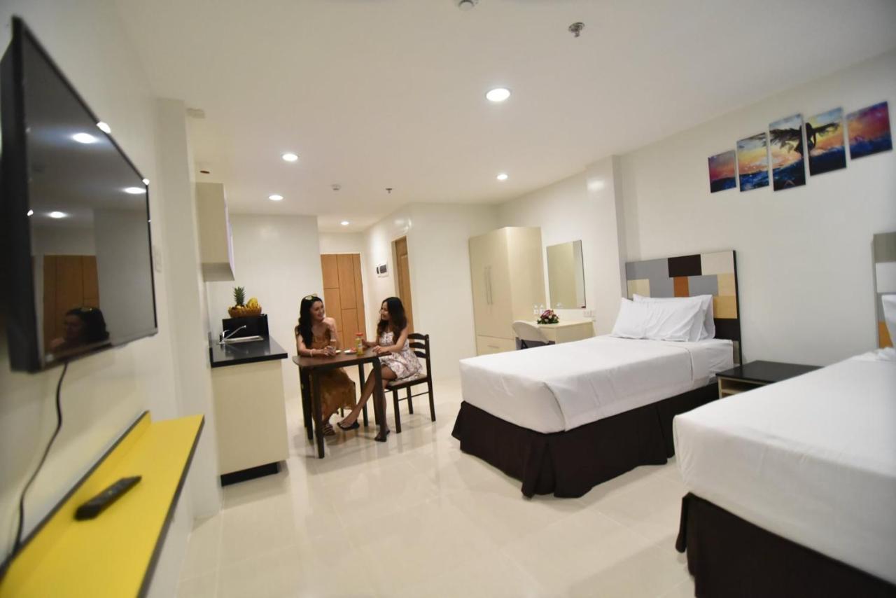 Holiday Oceanview Residences And Resort Samal Exterior foto